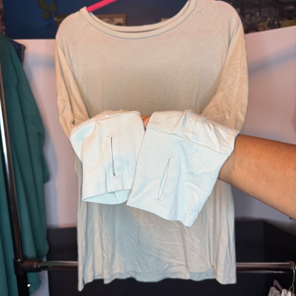 Free Fly Apparel size XL Women's Soft Glacier Long Sleeve Tee with Thumb Cut Out - Picture 6 of 8